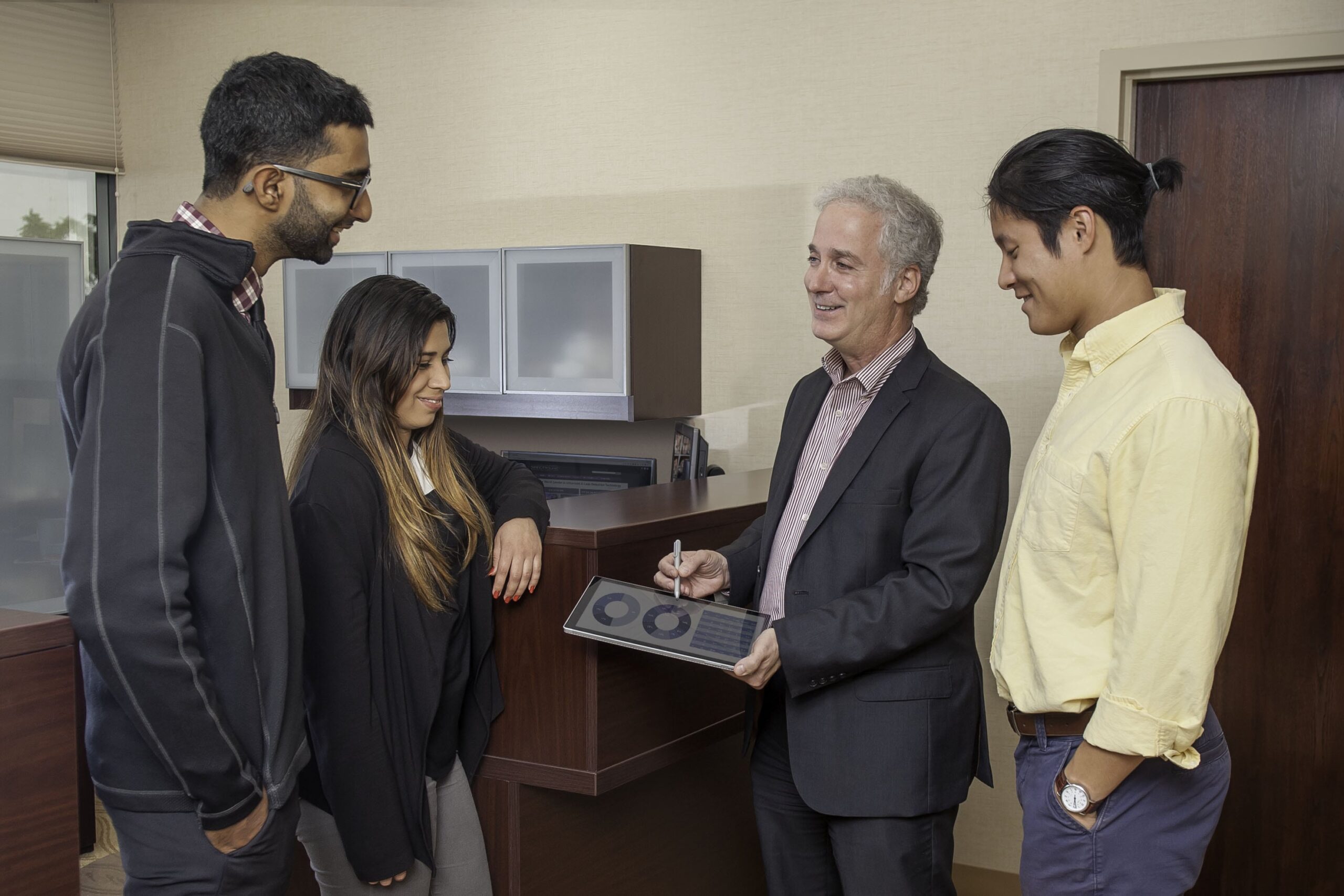 Corporate-culture-Jon-Cooper-with-millennials-LAYERS