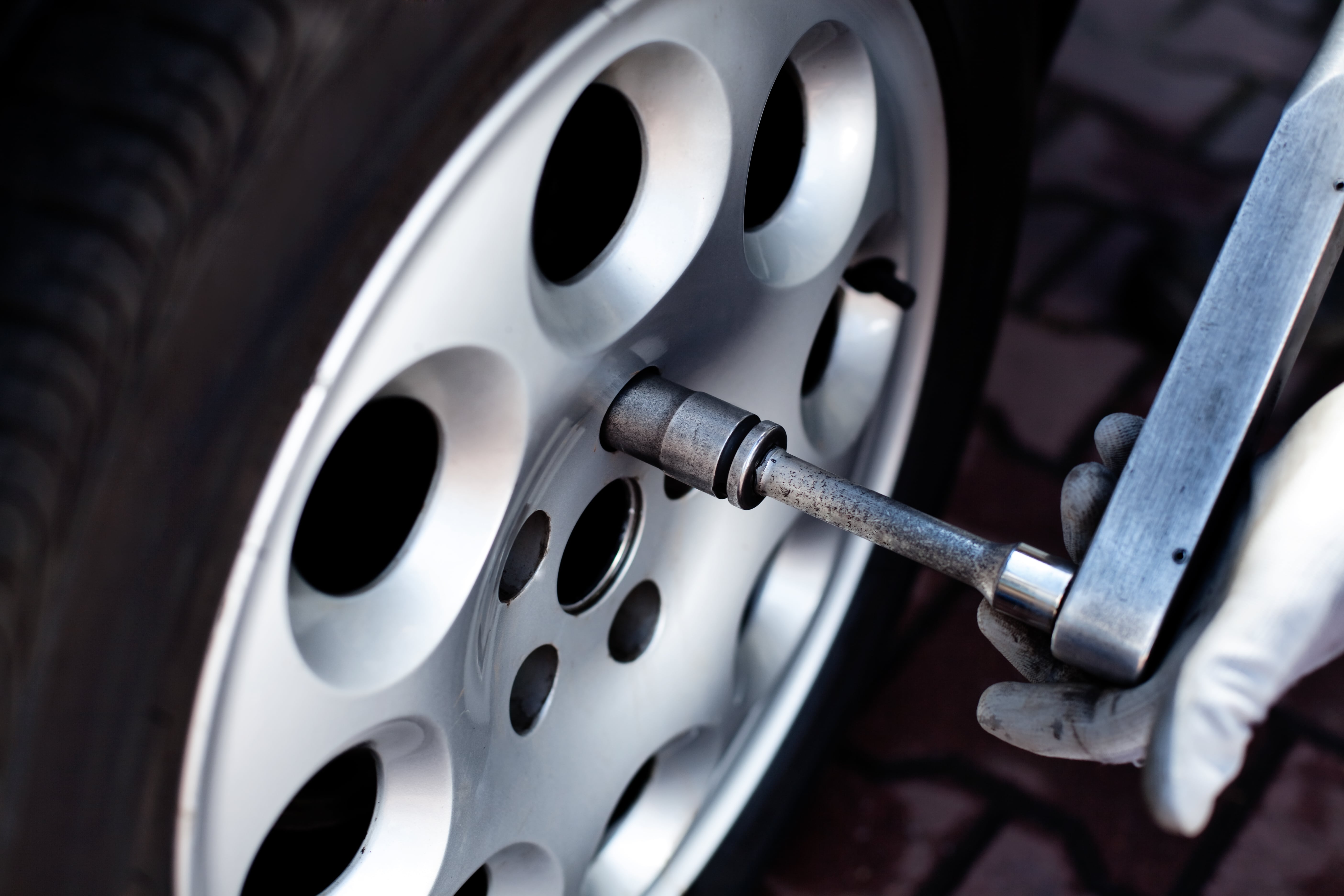 Vérifier la bande de roulement de vos pneu, Trucs et conseils