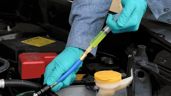 Seringue d'injection de colorant LeakFinder