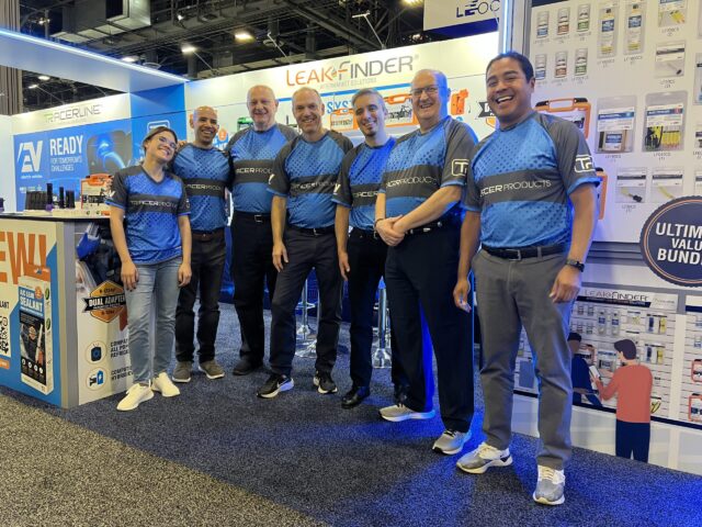 2022 AAPEX Tracer Products Team Group Photo